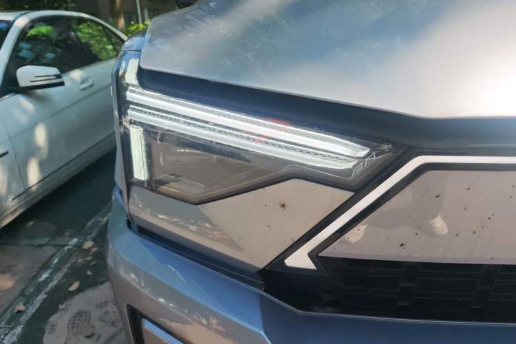 Used Brave warrior M817 2025 Model, Max Right Front Headlight