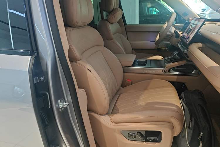 Used Brave warrior M817 2025 Model, Max Right Front Seat