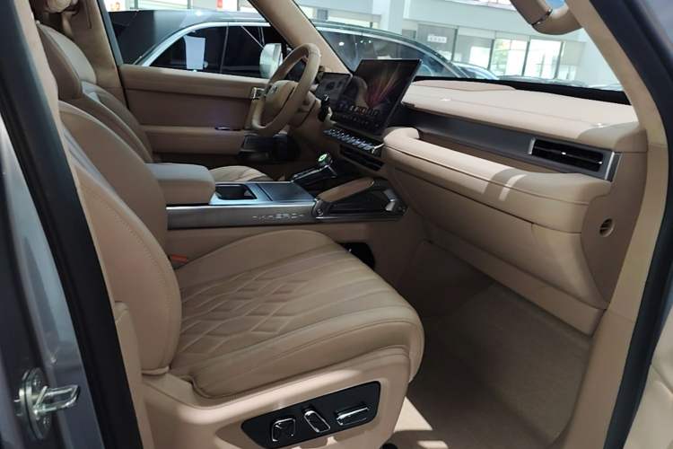 Used Brave warrior M817 2025 Model, Max Right Front Seat