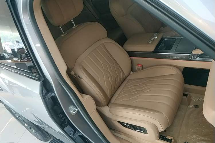 Used Brave warrior M817 2025 Model, Max Right Front Seat