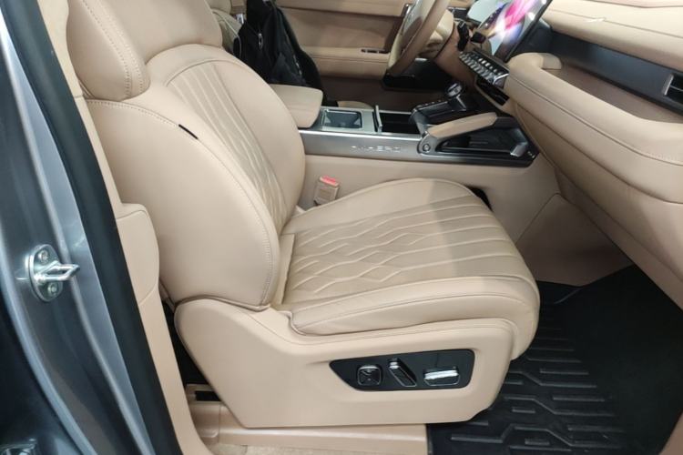 Used Brave warrior M817 2025 Model, Pro Right Front Seat