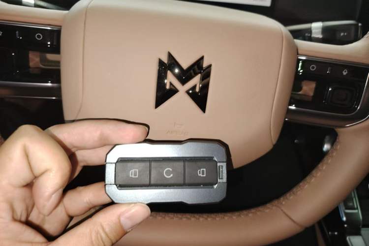 Used Brave warrior M817 2025 Model, Max Vehicle Key