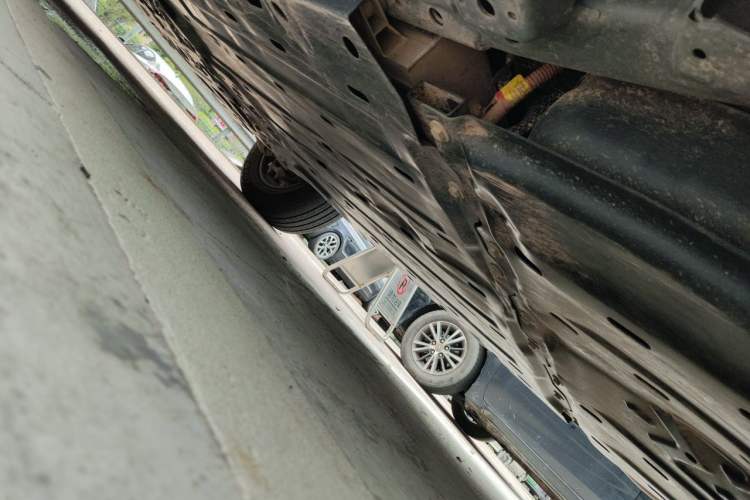 Used Brave warrior M817 2025 Model, Hero Chassis Rear Left