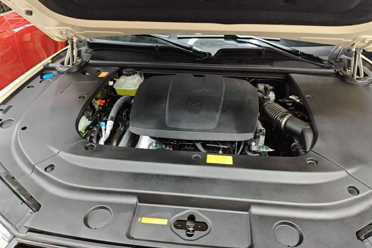 Used Brave warrior M817 2025 Model, Hero Engine Bay