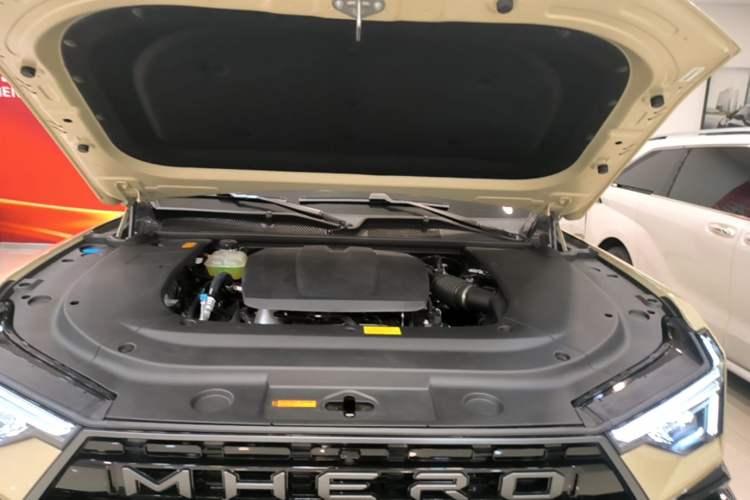 Used Brave warrior M817 2025 Model, Hero Engine Bay