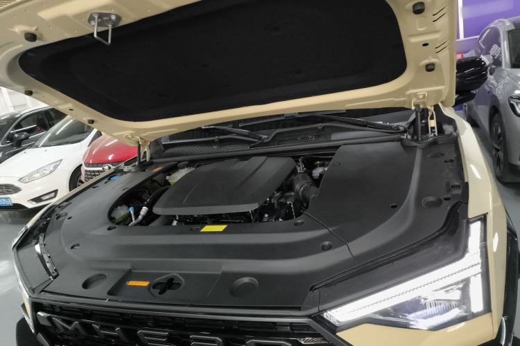 Used Brave warrior M817 2025 Model, Hero Engine Bay