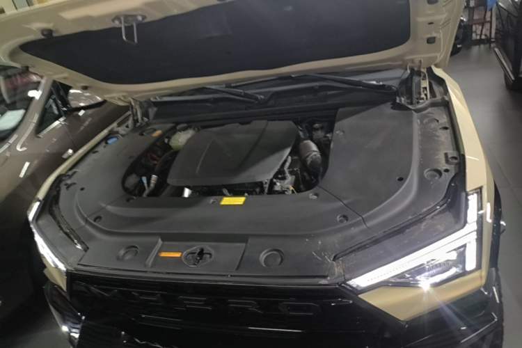 Used Brave warrior M817 2025 Model, Hero Engine Bay