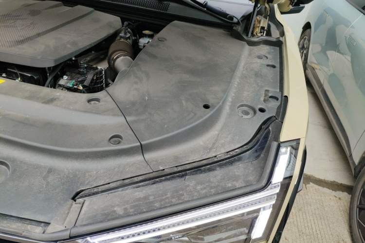 Used Brave warrior M817 2025 Model, Hero Engine Bay Left