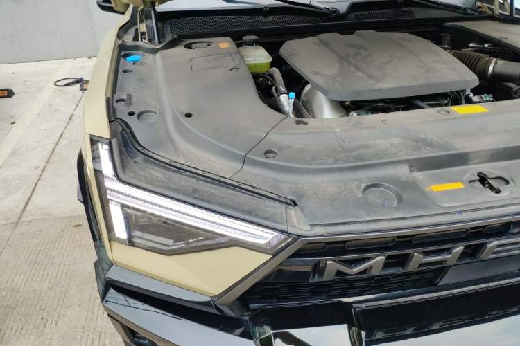 Used Brave warrior M817 2025 Model, Hero Engine Bay Right