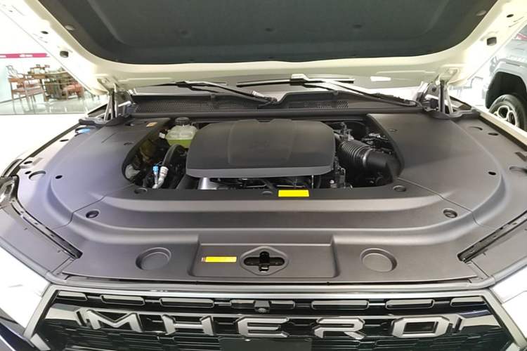 Used Brave warrior M817 2025 Model, Hero Engine Bay