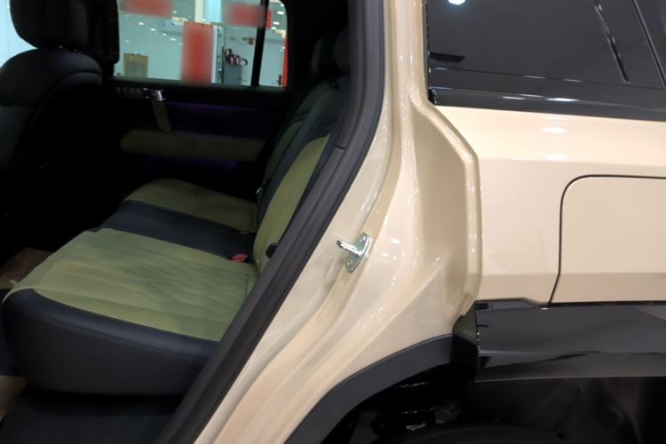 Used Brave warrior M817 2025 Model, Hero Left Rear Seat