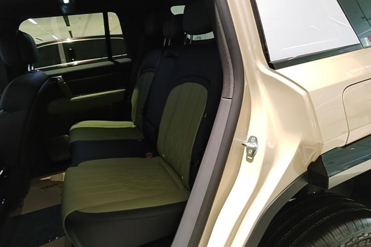 Used Brave warrior M817 2025 Model, Hero Left Rear Seat
