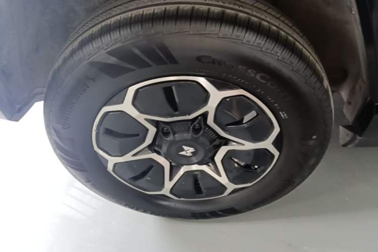 Used Brave warrior M817 2025 Model, Max+ Right Rear Wheel Hub