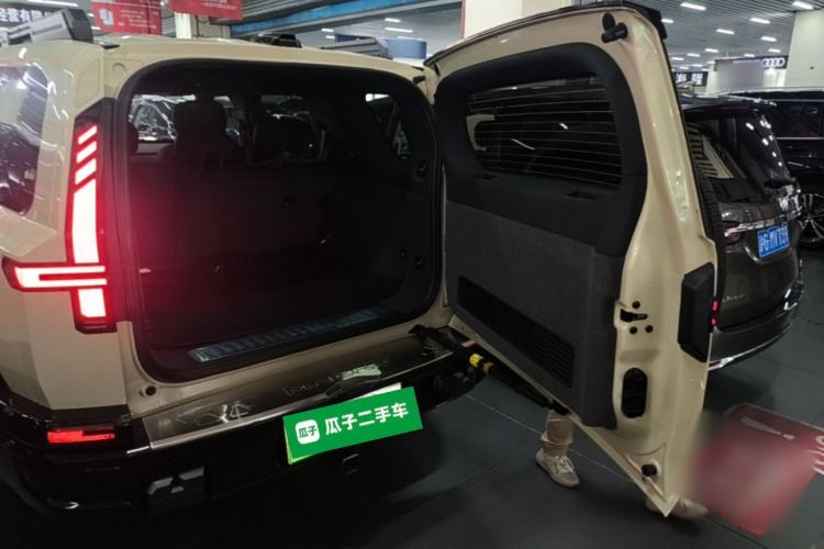 Used Brave warrior M817 2025 Model, Hero Trunk