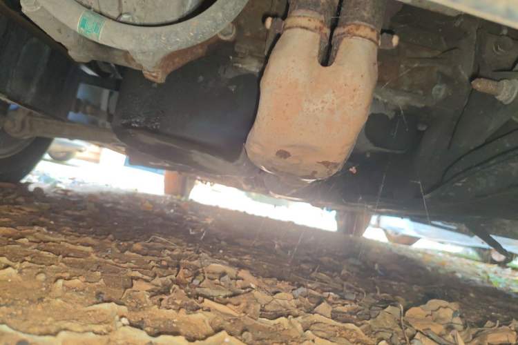 Used Brilliance BS6 2004 2.0L Automatic Comfort Version Chassis Front
