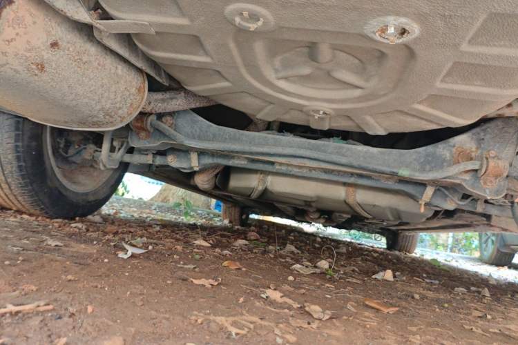 Used Brilliance BS6 2004 2.0L Automatic Comfort Version Chassis Rear