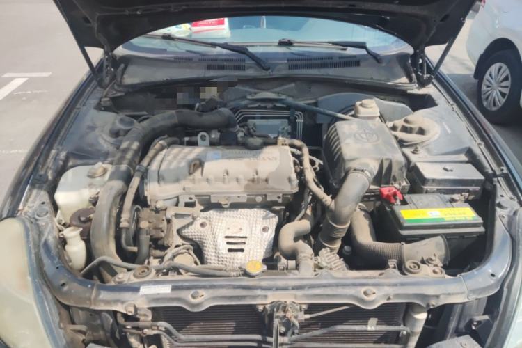 Used Brilliance BS6 2011 1.8T Automatic Comfort Model Engine Bay