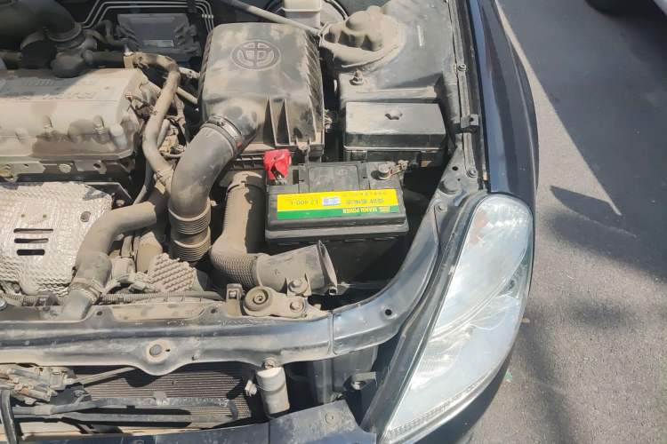 Used Brilliance BS6 2011 1.8T Automatic Comfort Model Engine Bay Left