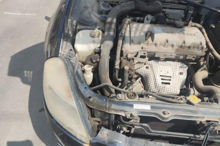 Used Brilliance BS6 2011 1.8T Automatic Comfort Model Engine Bay Right