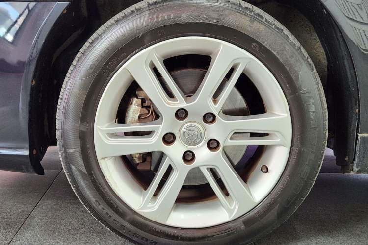Used Brilliance BS6 2011 1.8T Automatic Comfort Model Exterior 9