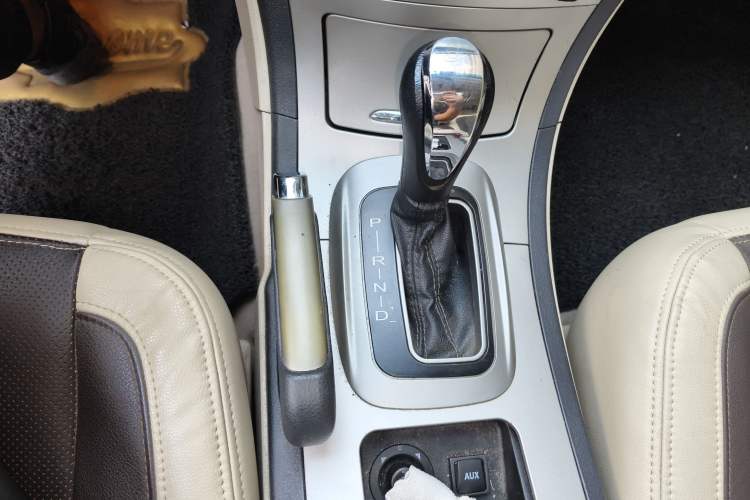 Used Brilliance BS6 2011 1.8T Automatic Flagship Edition Gear Lever