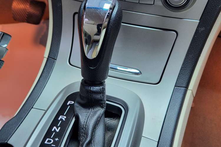 Used Brilliance BS6 2011 1.8T Automatic Comfort Model Interior 5