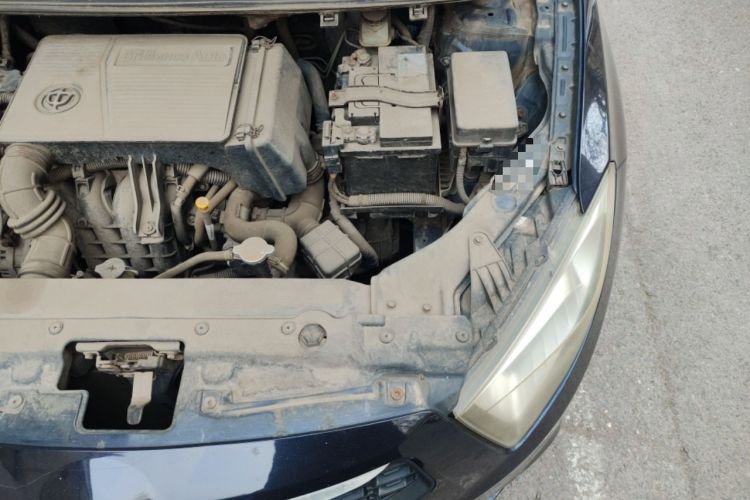 Used Brilliance H220 2014 1.5L Manual Elite Model Engine Bay Left