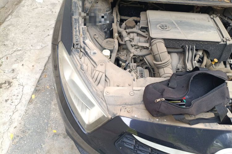 Used Brilliance H220 2014 1.5L Manual Comfort Model Engine Bay Right