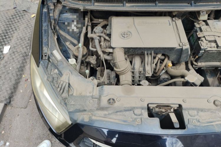 Used Brilliance H220 2014 1.5L Manual Elite Model Engine Bay Right