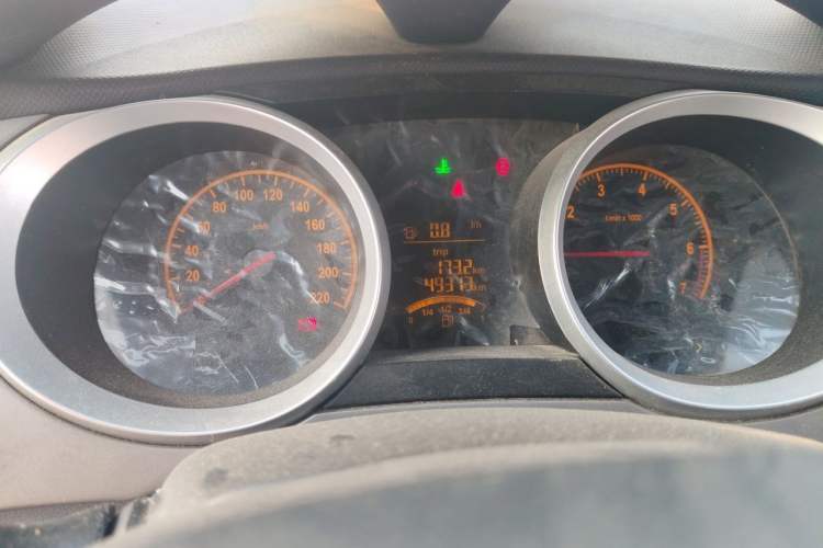 Used Brilliance H220 2014 1.5L Manual Comfort Model Odometer Close Up