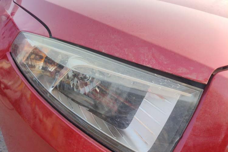 Used Brilliance H220 2014 1.5L Manual Comfort Model Right Front Headlight