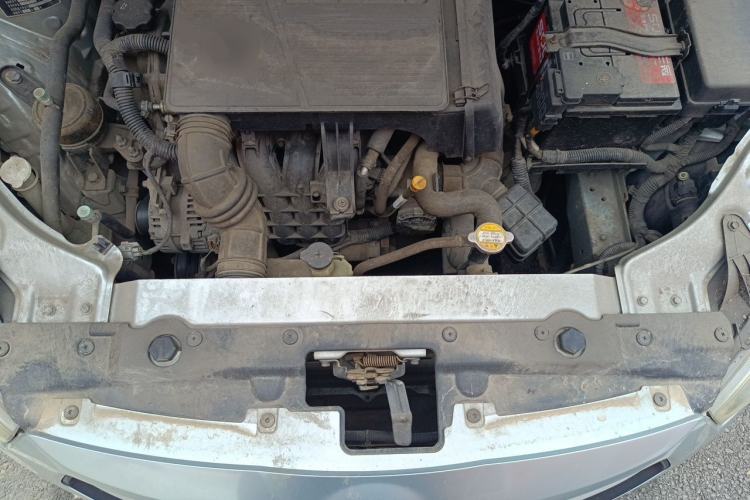 Used Brilliance H220 2014 1.5L Manual Elite Model Engine Bay