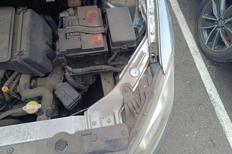 Used Brilliance H220 2014 1.5L Manual Elite Model Engine Bay Left