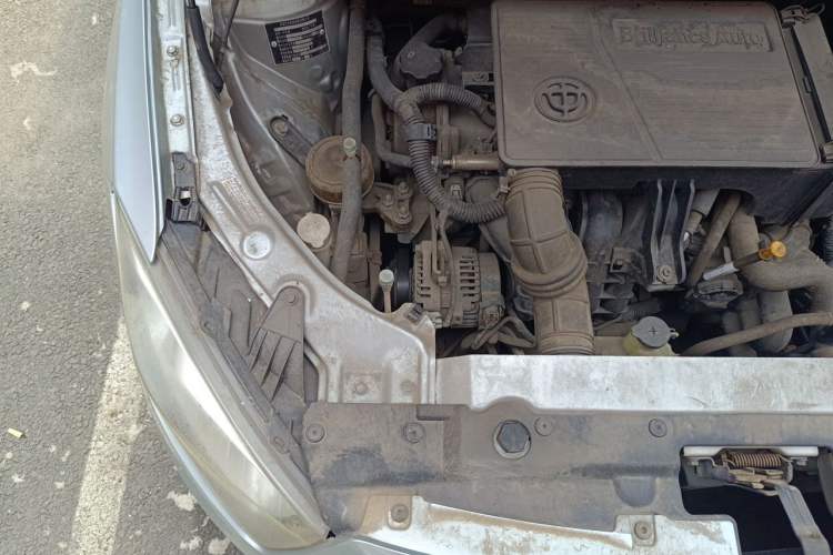 Used Brilliance H220 2014 1.5L Manual Elite Model Engine Bay Right