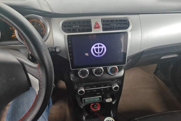 Used Brilliance H220 2014 1.5L Manual Comfort Model Audio And AC Panel