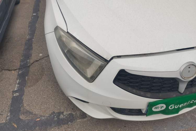 Used Brilliance H220 2014 1.5L Manual Comfort Model Right Front Headlight