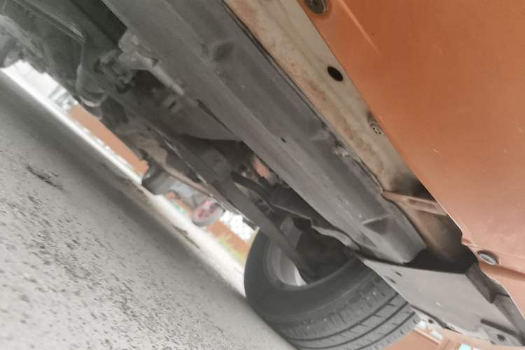 Used Brilliance H220 2014 1.5L AMT Sunroof Version Chassis Front
