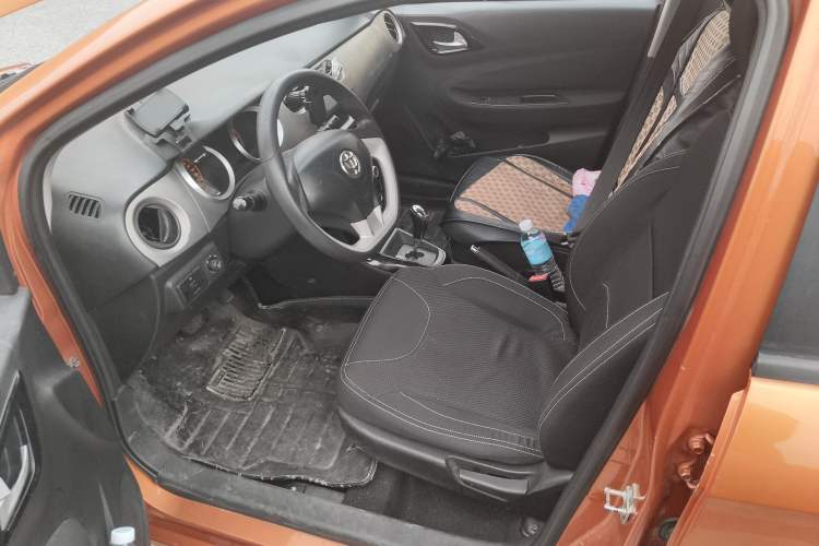 Used Brilliance H220 2014 1.5L AMT Sunroof Version Driver Seat