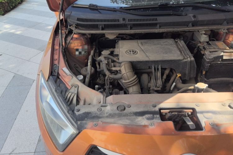 Used Brilliance H220 2014 1.5L Manual Comfort Model Engine Bay Right
