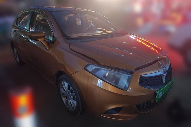 Used Brilliance H220 2014 1.5L AMT Sunroof Version Front Right 45 Deg