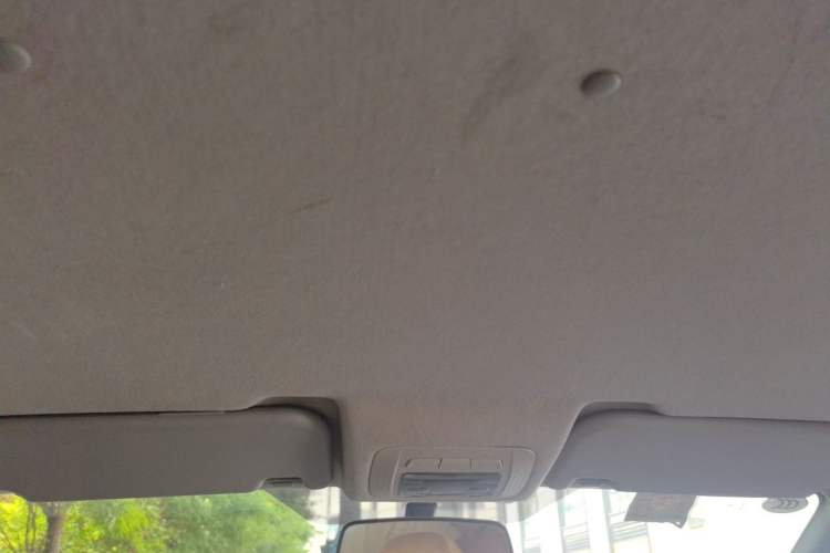 Used Brilliance H220 2014 1.5L Manual Comfort Model Headliner