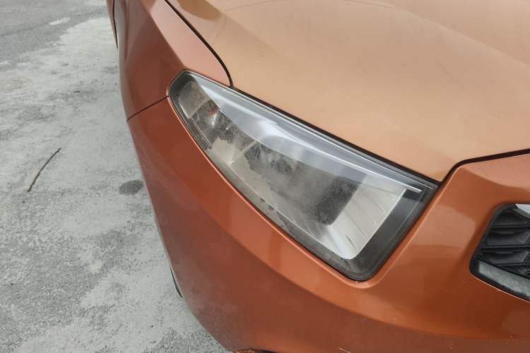Used Brilliance H220 2014 1.5L AMT Sunroof Version Right Front Headlight