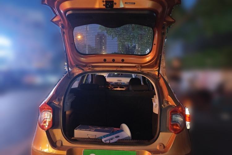 Used Brilliance H220 2014 1.5L AMT Sunroof Version Trunk