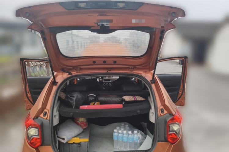 Used Brilliance H220 2014 1.5L AMT Sunroof Version Trunk