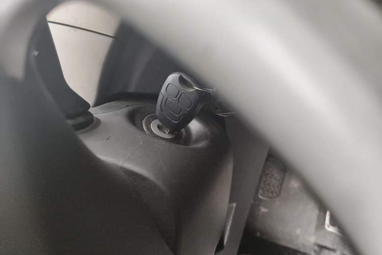 Used Brilliance H220 2014 1.5L AMT Sunroof Version Vehicle Key