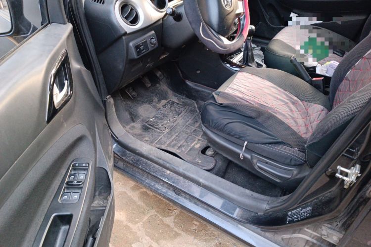 Used Brilliance H230 2012 1.5L Manual Elite Edition Driver Seat