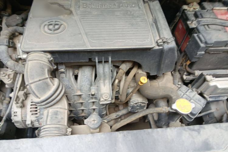 Used Brilliance H230 2012 1.5L AMT Elite Version Engine Bay