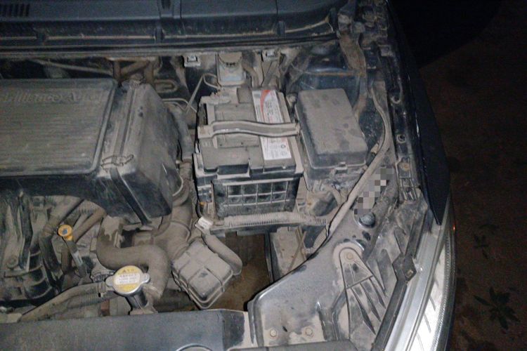 Used Brilliance H230 2012 1.5L Manual Elite Edition Engine Bay Left