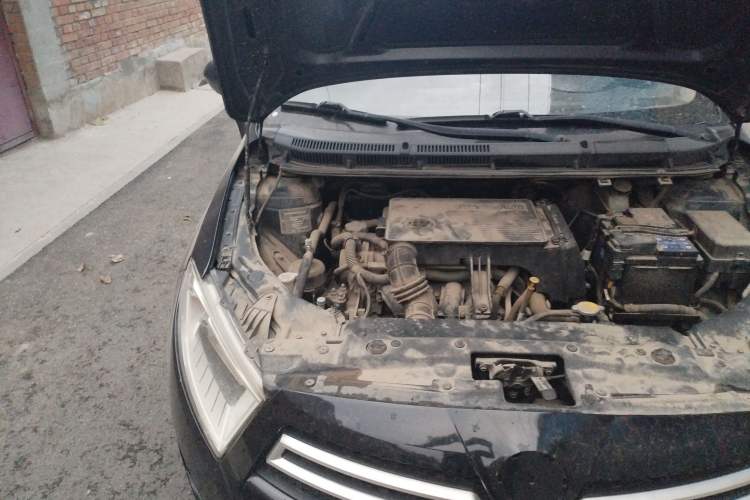Used Brilliance H230 2012 1.5L Manual Comfort Edition Engine Bay Right