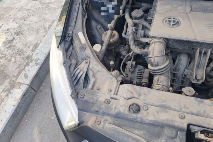 Used Brilliance H230 2012 1.5L Manual Elite Edition Engine Bay Right